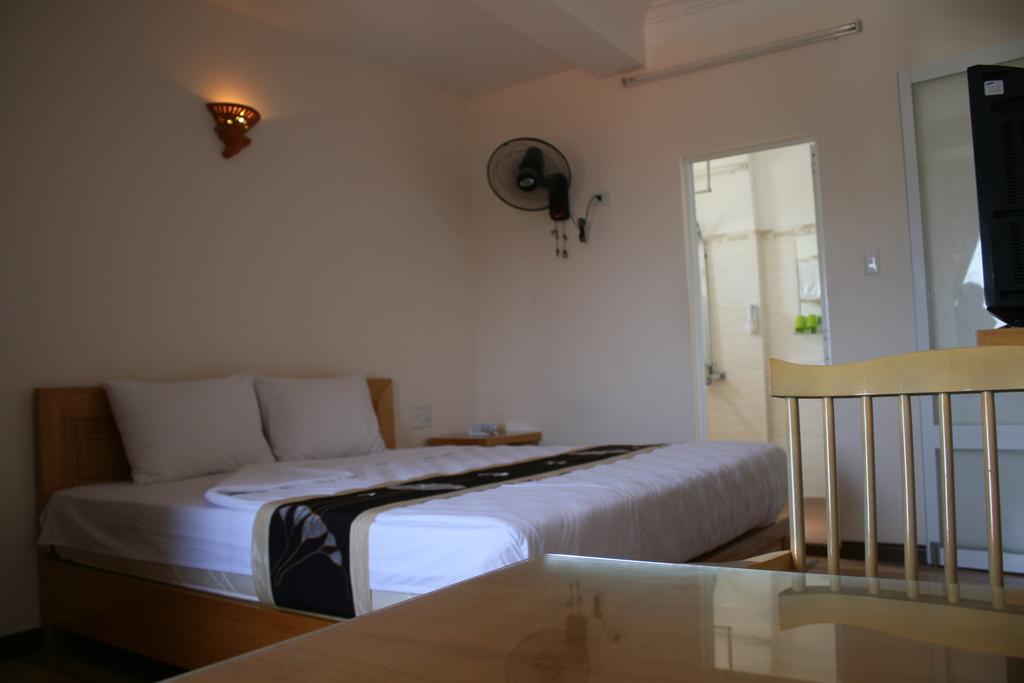 Nhiet Doi Hotel Tuy Hoa Extérieur photo